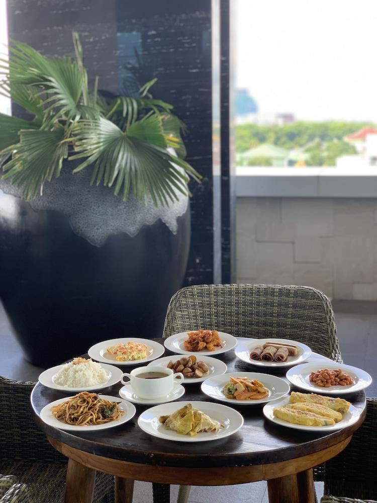 Hotel Melia Makassar Esterno foto