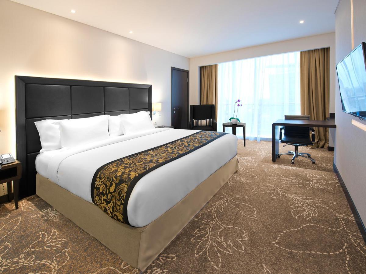 Hotel Melia Makassar Esterno foto