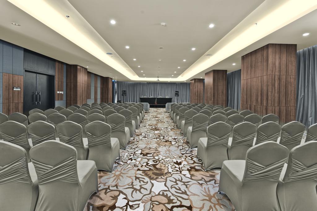 Hotel Melia Makassar Esterno foto