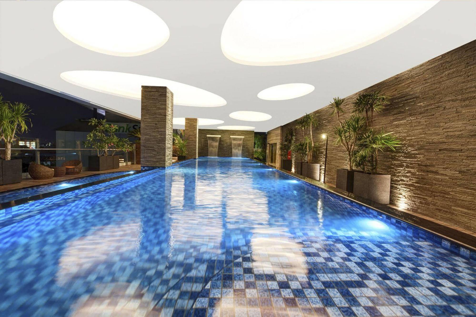 Hotel Melia Makassar Esterno foto